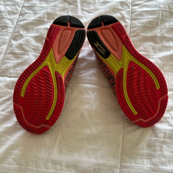 ASICS GEL-DS Trainer 24 Running - Picture 10 of 12